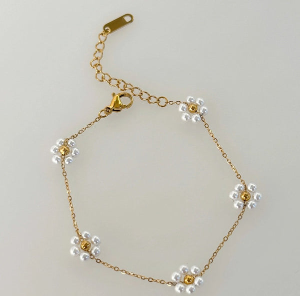 18K Gold Plated Dainty Floral Bracelet