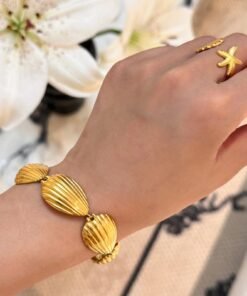 18k Gold Plated Chunky Shell Bracelet, Beachwear jewelery, waterproof, anti-tarnish